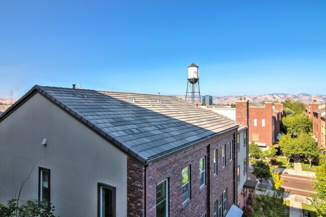 Building Photo - Luxury 2-Bedroom Monte Vista Condo with Downtown Views & Monthly House Cleaning Included