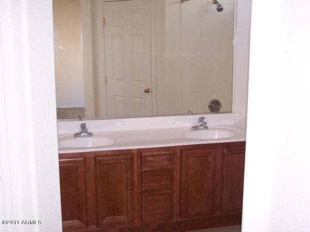 Building Photo - 12522 W Jefferson St