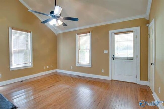 Building Photo - 1313 Wells Ave SE