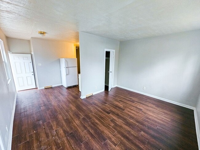 Building Photo - 4312/4314 Norwaldo Avenue