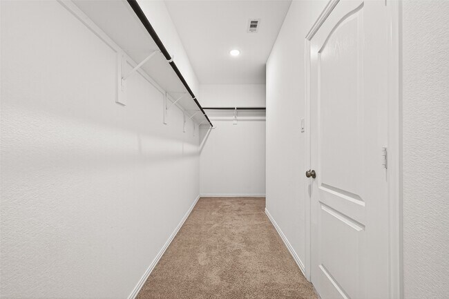 Building Photo - 8114 Royal Palm Ct