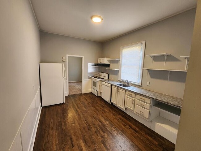Building Photo - 1282 Lucile Ave SW