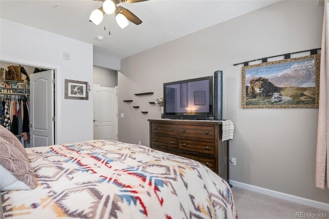 Building Photo - Gorgeous ground level Condo with Detached Garage | Pets Welcome | Detached Garage Included