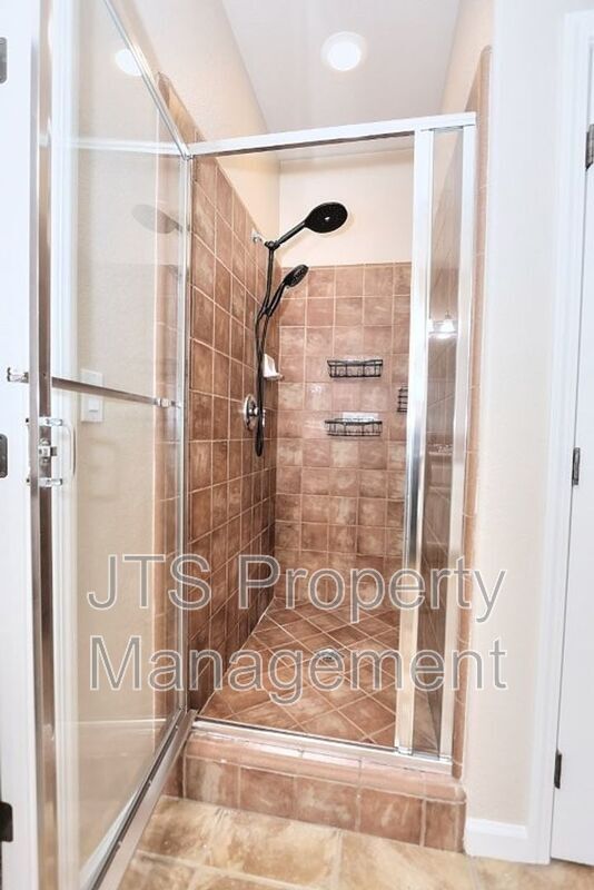 Building Photo - 2040 San Esteban Cir
