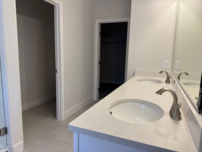 Building Photo - 357 Belmond Dr