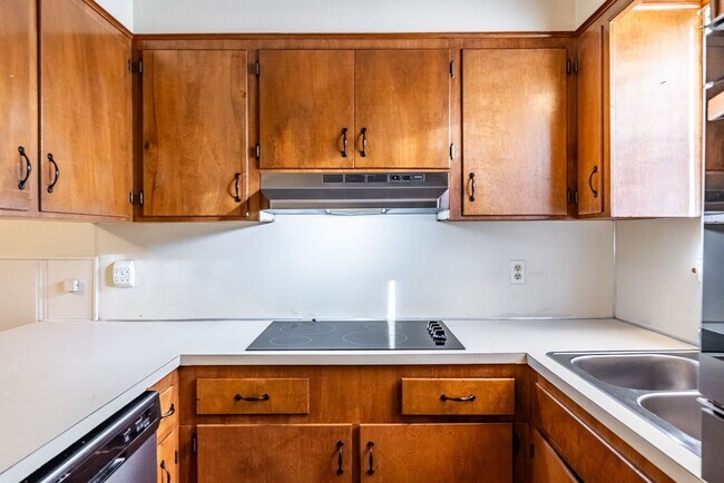 Building Photo - Midtown 3BR Near UAMS w/ Hardwoods, W/D, & Fenced Yard