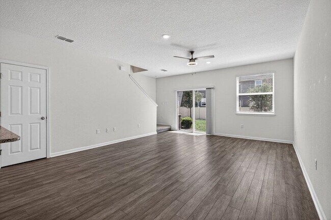 Building Photo - 43 Mustard Hl Ct