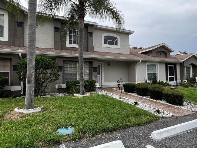 Building Photo - 14426 Island Cove Dr
