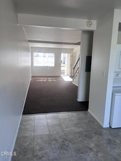 Building Photo - 233 S Ventura Rd