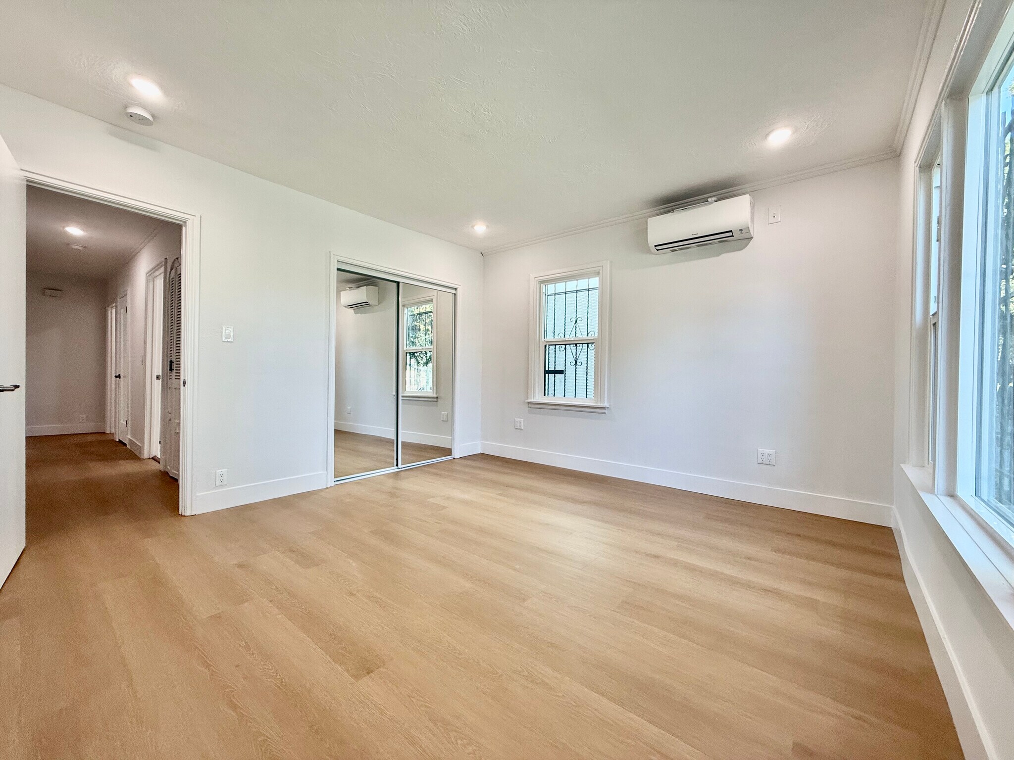 Building Photo - 1221 West Blvd