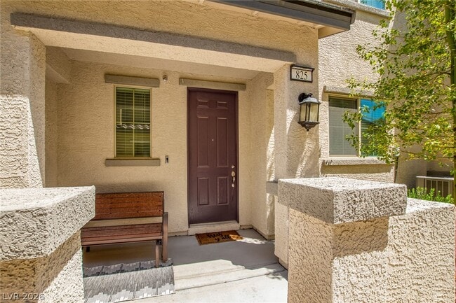 Building Photo - 825 Star Estates Ave