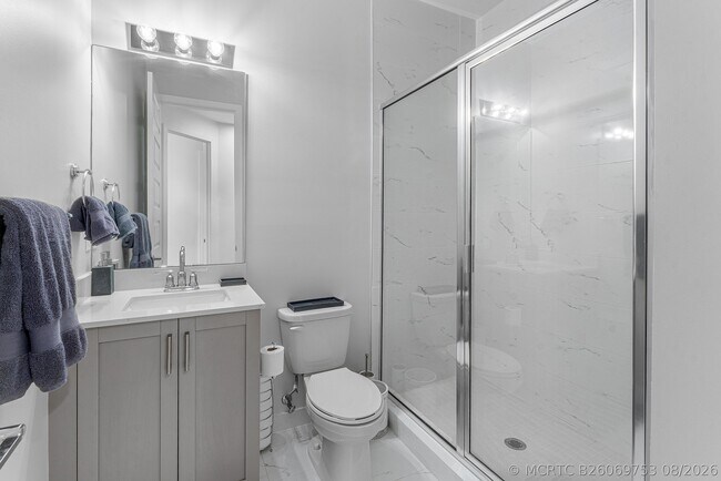 Building Photo - 610 Pioneer Way