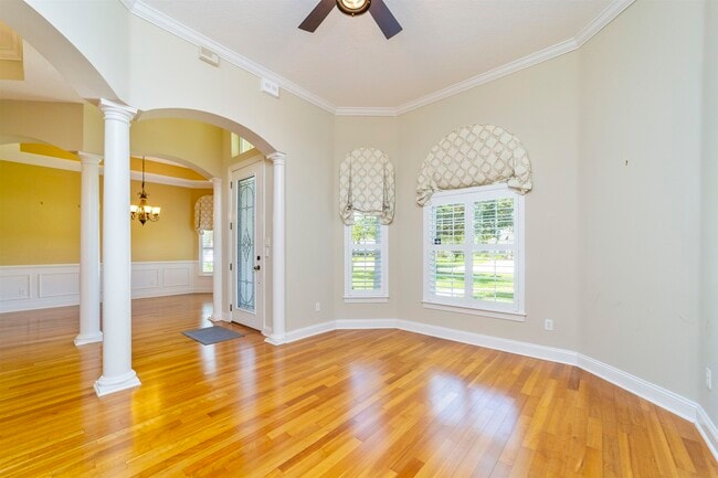 Building Photo - 425 Gallardo Cir