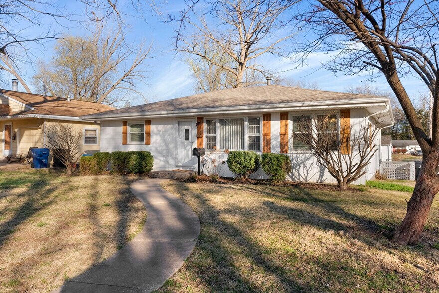 Building Photo - 1315 Washington St