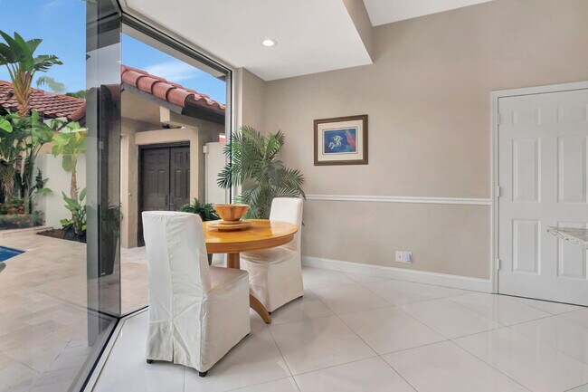 Building Photo - 23164 Via Stel