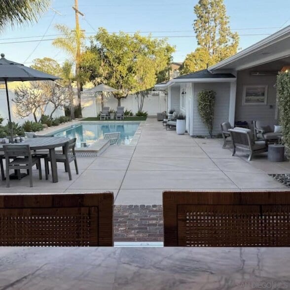 Building Photo - 301 7th St