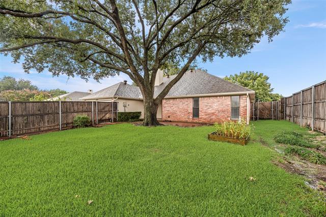 Building Photo - 2209 Winona Dr