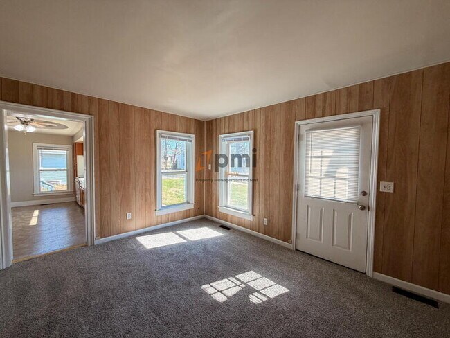 Building Photo - 302 Lafayette St