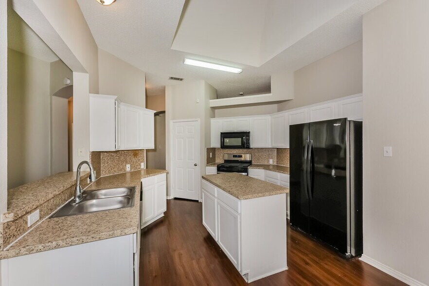 Building Photo - 1224 Parkwood Trail