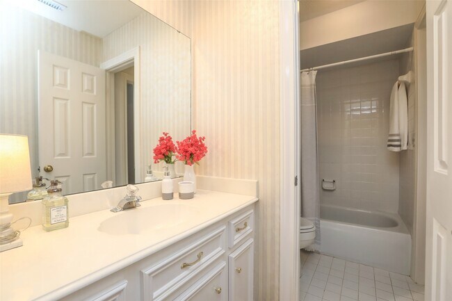 Building Photo - 7906 Tizerton Ct