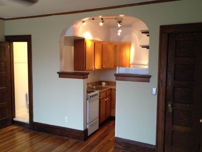 Interior Photo - Delester- 811 16th St.