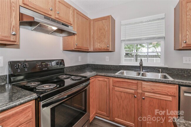 Building Photo - 109 Pleasant Grove Ln
