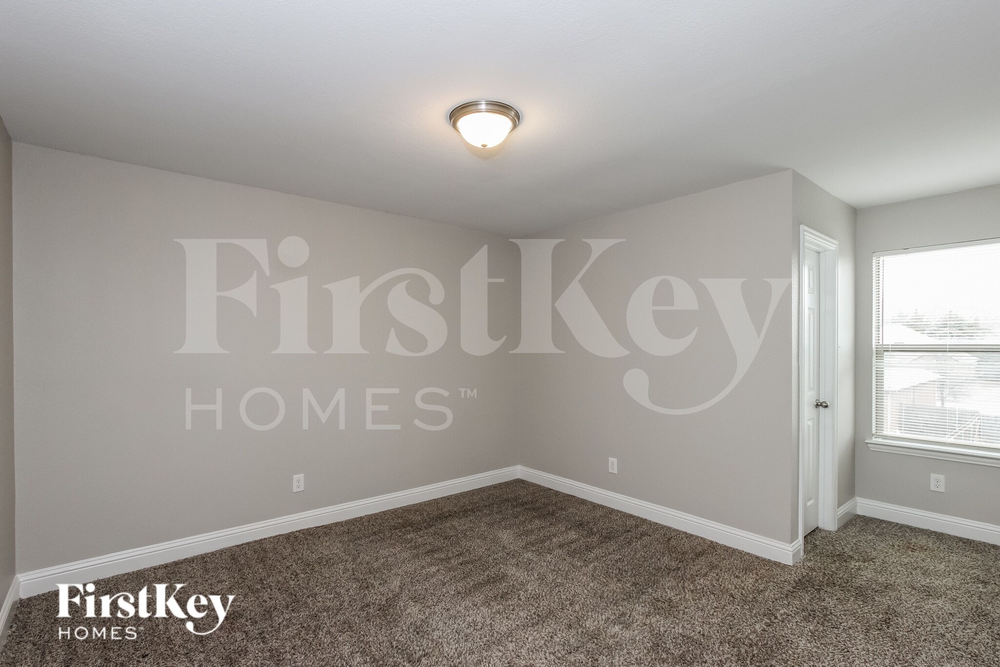 Building Photo - 1215 Jewel Ln