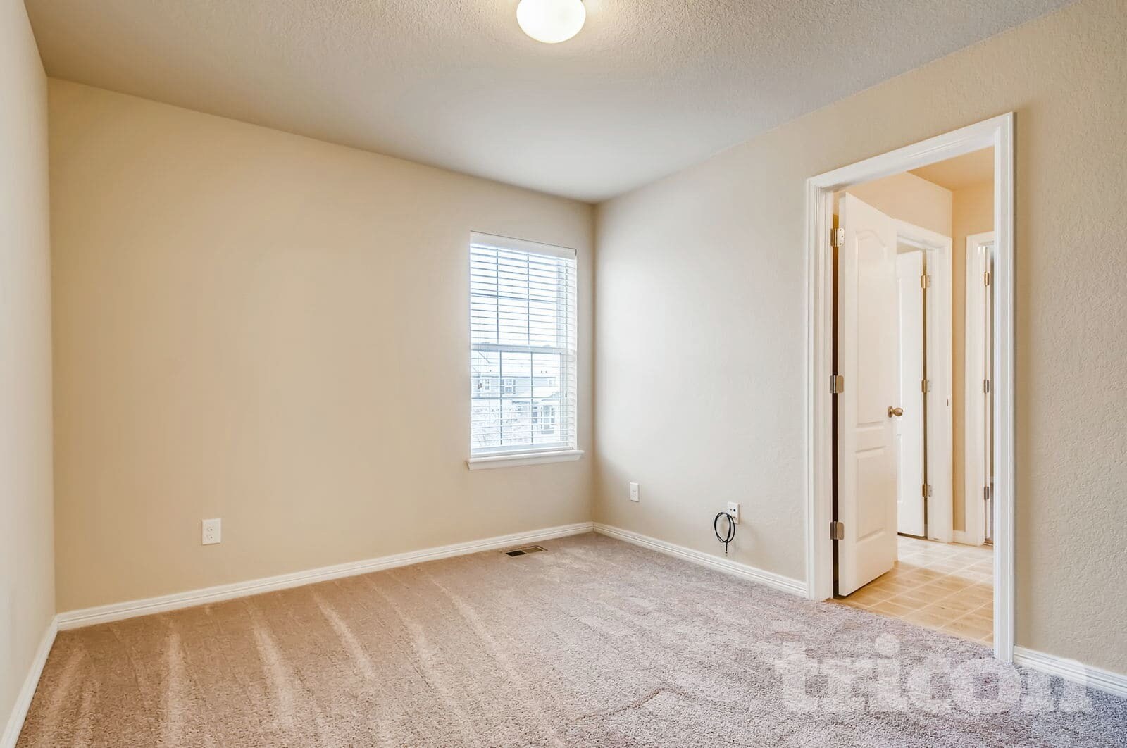 Building Photo - 161 N Newbern Way