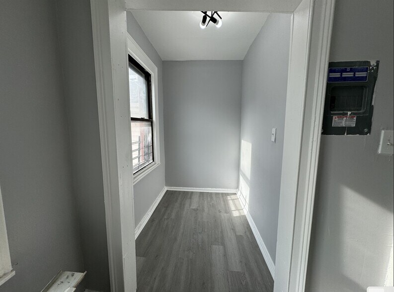 52 Harrison Ave 5 - 54 Harrison Ave
