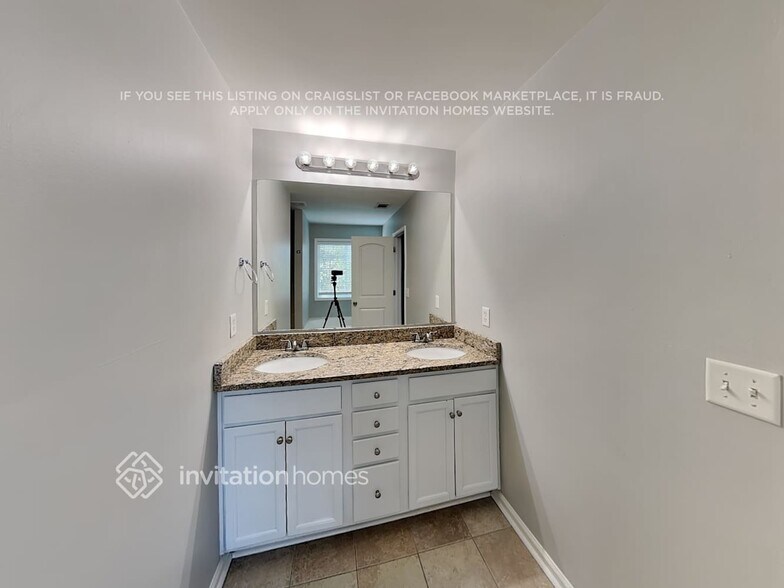 Building Photo - 4880 Panola Ct