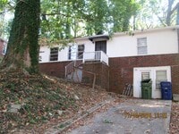 Building Photo - 2980 Wanda Cir SW