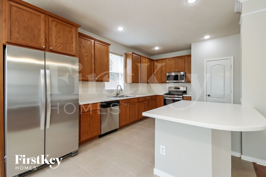 Building Photo - 31306 Hilldale Park Ct