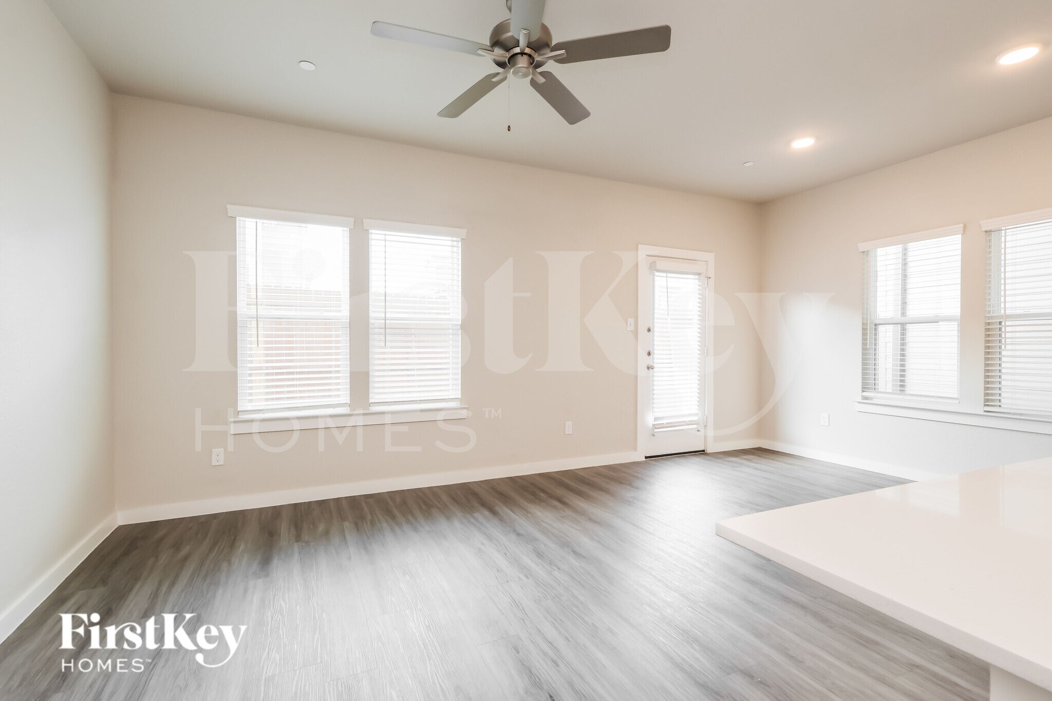 Building Photo - 18338 W Centro Cir