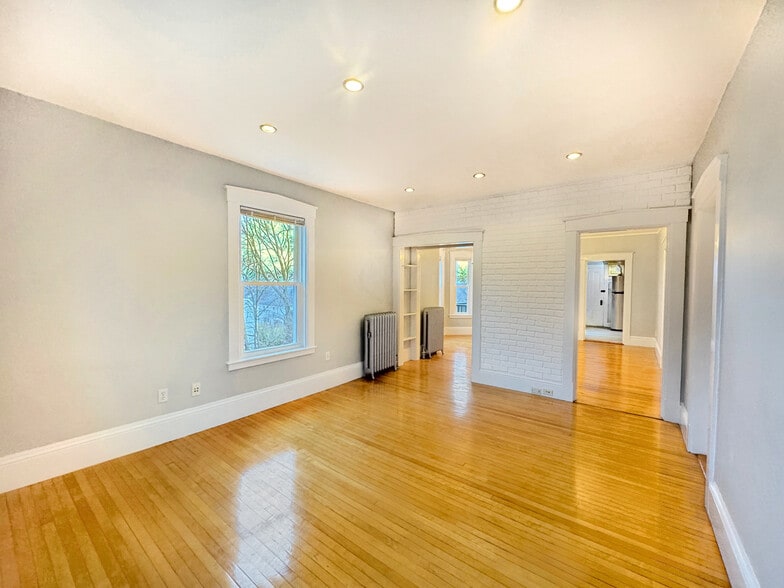 Building Photo - 30 Prospect St