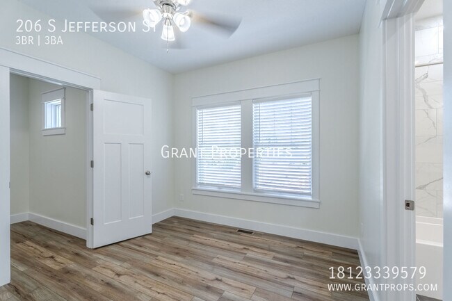 Building Photo - 206 S Jefferson St