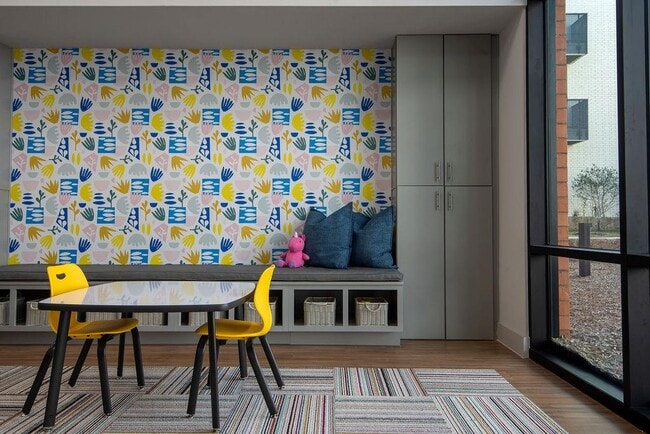 Building Photo - 5310 Helen St