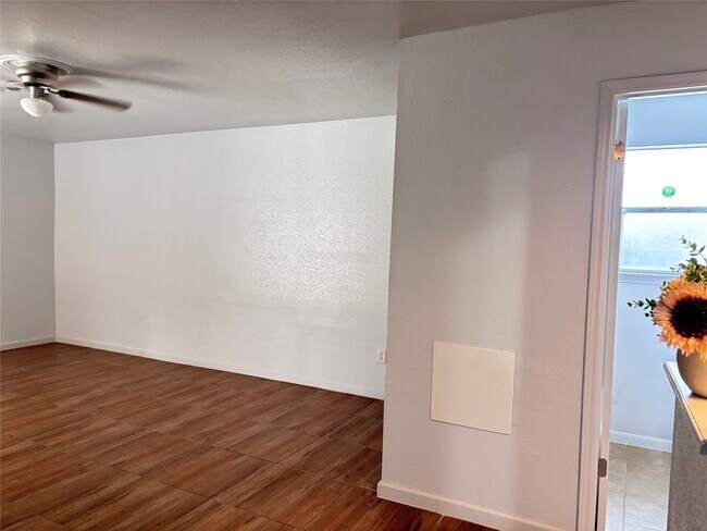 Building Photo - 11547 Willwood Dr