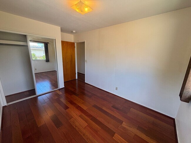 Building Photo - 2820 Kaimuki Ave