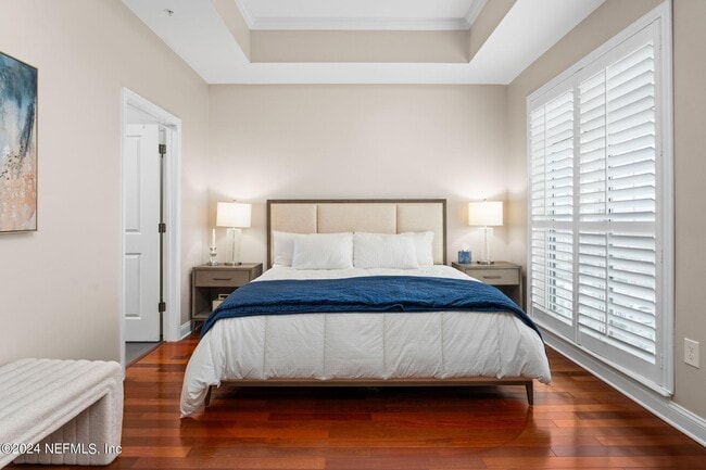 Building Photo - 400 E Bay St