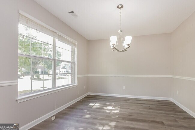 Building Photo - 62 Lake Crossing Ct