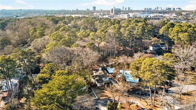 Building Photo - 2226 Melante Dr NE