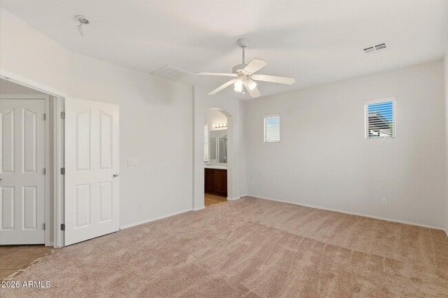 Building Photo - 8938 W Grovers Ave