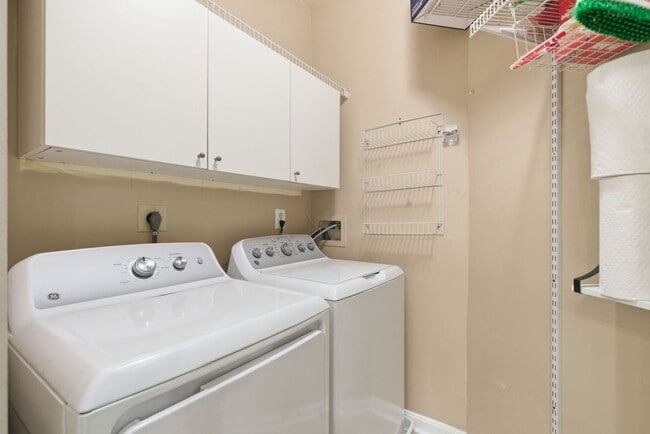 Building Photo - Charming 3BD/2BA in Island Creek