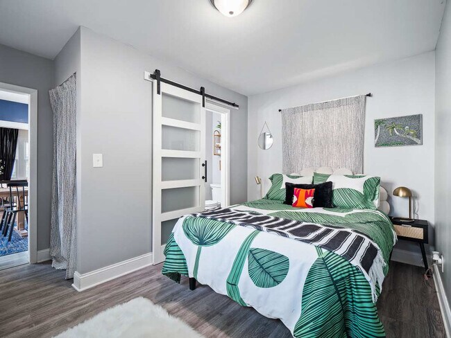 Building Photo - 2804 6th St