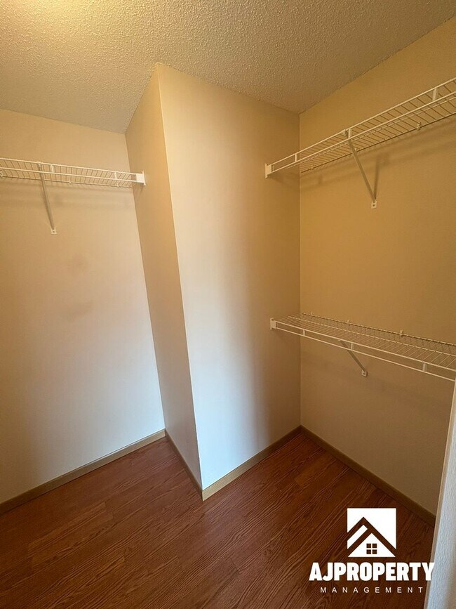 Building Photo - 7107 56th St