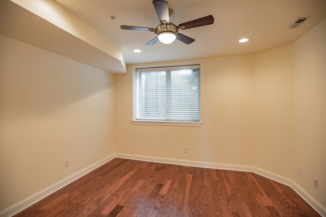 Building Photo - 1619 Ogden St