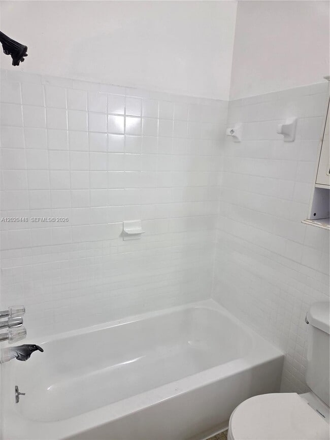 Building Photo - 4030 SW 61st Ave