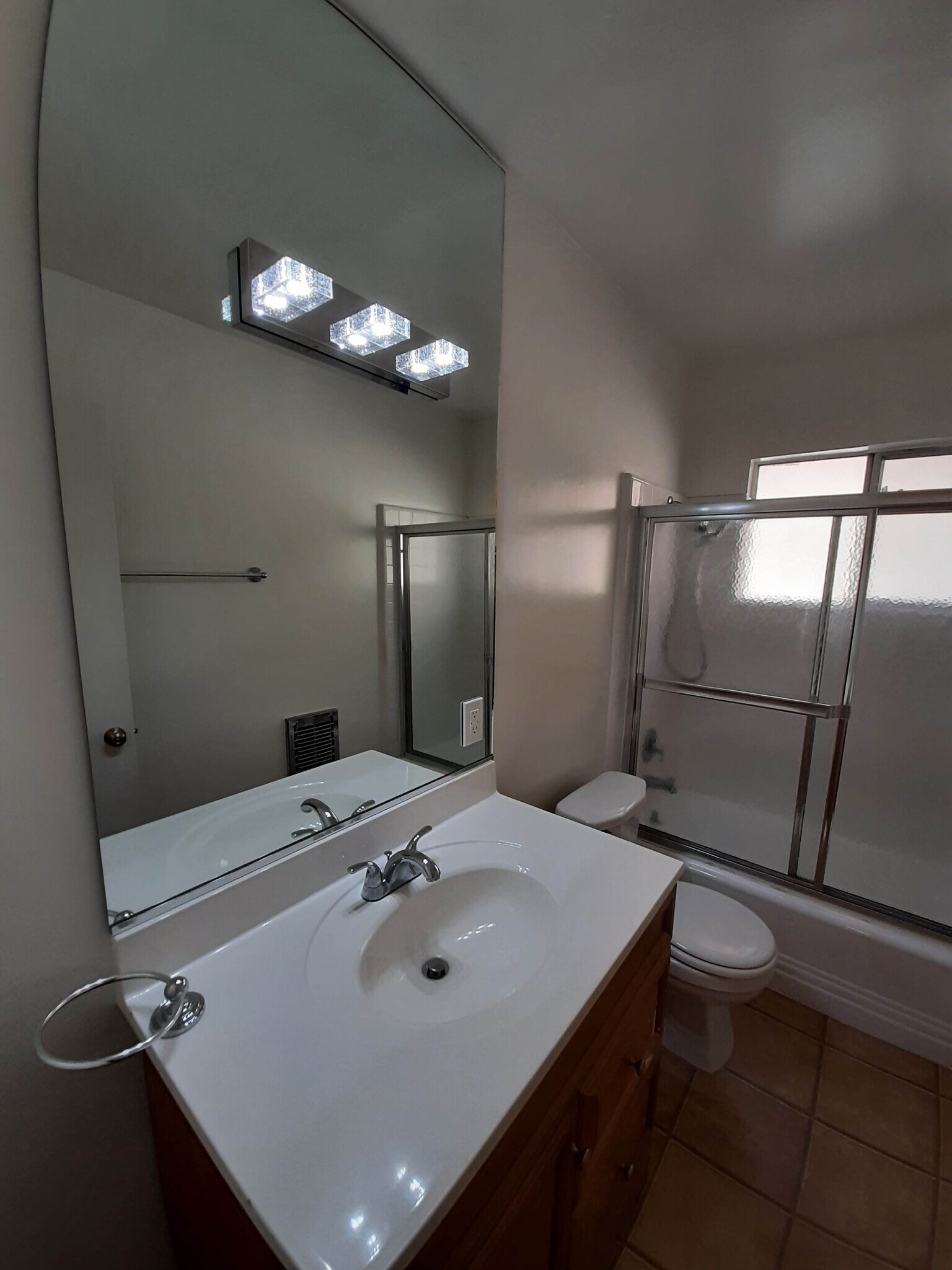 Building Photo - 14804 Dickens St