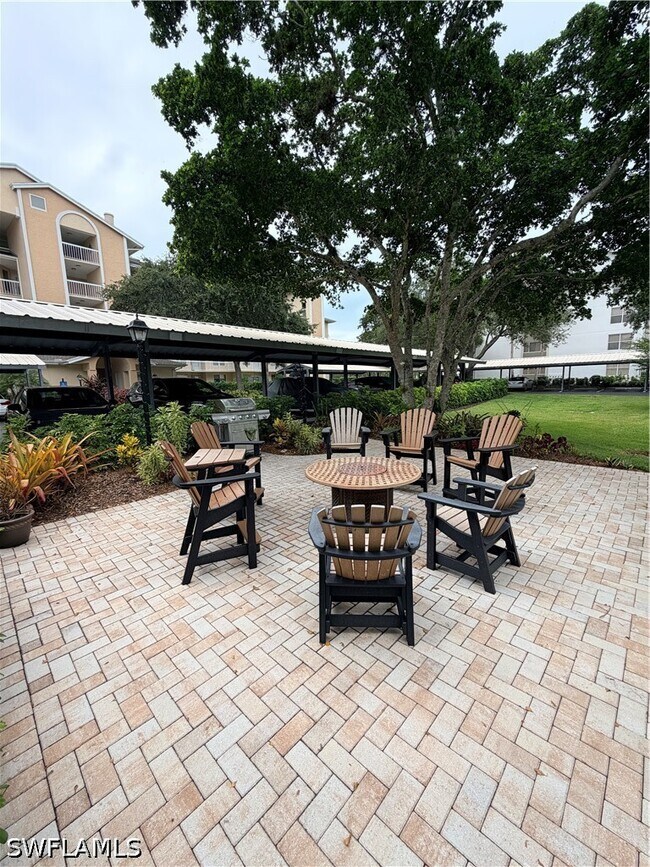 Building Photo - 360 Horse Creek Dr