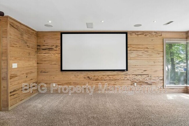 Building Photo - 15 Glenkirk Dr